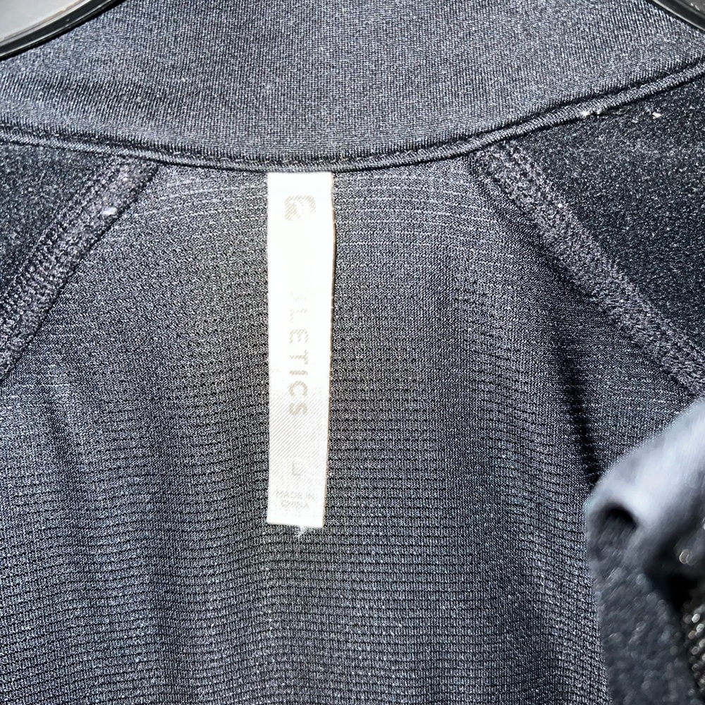 Fabletics Kimmy Performance Jacket Size L - image 7